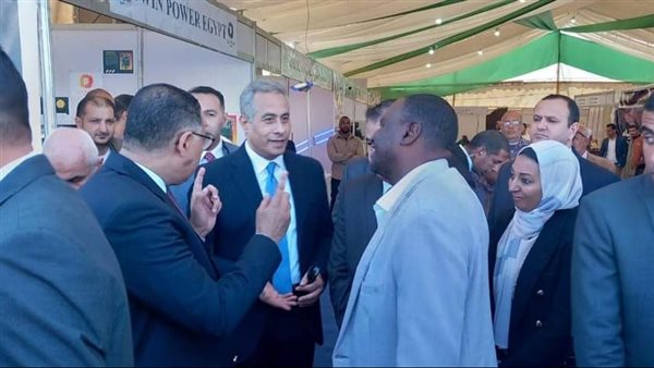 وزير القوى العاملة