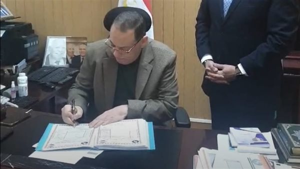 محافظ الشرقية يعتمد