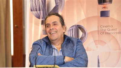 فوزي العوامري: شريف عرفة حذف مشهدا من فيلم اضحك الصورة تطلع حلوة بسبب التقاليد المصرية