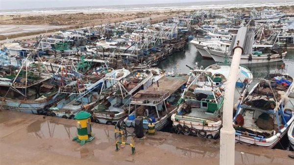 غلق الموانئ