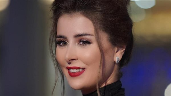 عائشة بن أحمد