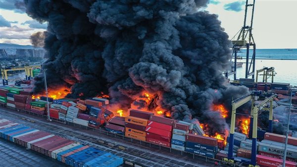 حريق في ميناء إسكندرون