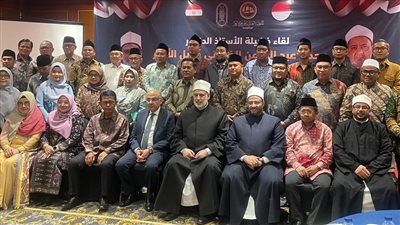 الضويني يلتقي خريجي الأزهر في إندونيسيا ويحثهم على نشر المنهج الوسطي