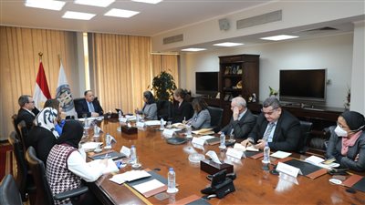 وزير المالية يدعو بنك الاستثمار الأوروبي لتمويل مشروعات التنمية والتغير المناخي