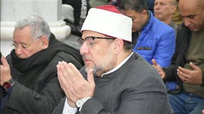 بحد أقصى 800 جنيه.. مختار جمعة: صرف مكافأة للعاملين بالأوقاف بمناسبة رمضان 