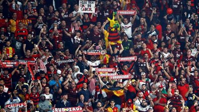 جماهير فلامنجو البرازيلي تخطط لمقاضاة فيفا بسبب ملعب مباراة الأهلي