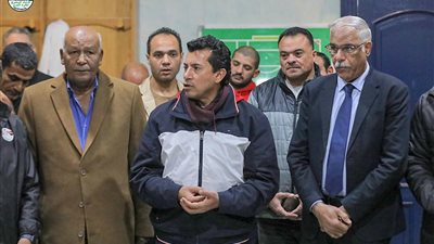 وزير الشباب والرياضة يجتمع بمنتخب مصر للشباب بعد ودية جنوب السودان | صور 