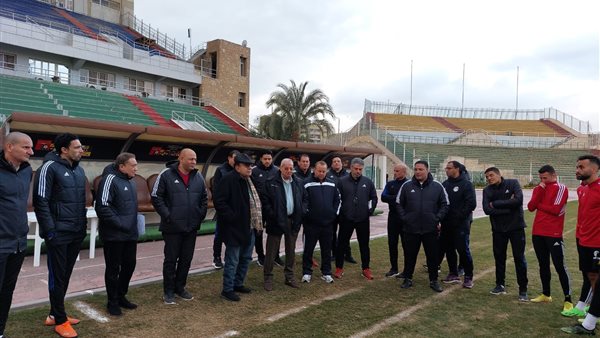 جلسة رئيس المقاولون