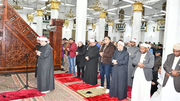  وزير الأوقاف خلال