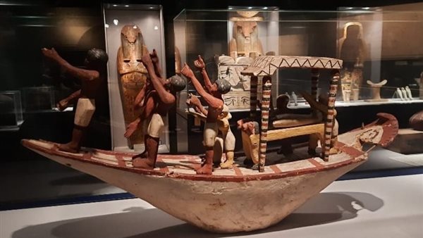  مركب جنائزي يستخدم