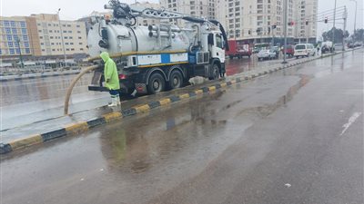 طقس غير مستقر بالإسكندرية وسط هطول أمطار متوسطة إلى غزيرة│صور