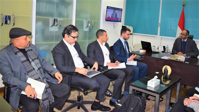 نائب وزير الإسكان يتابع مع ممثلي البنك الأوروبي موقف مشروعات المياه والصرف 