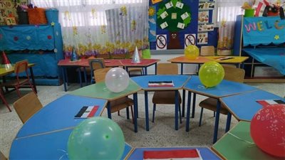 بالبلالين والأعلام.. مدارس القاهرة تجهز الفصول لـ استقبال الطلاب للفصل الدراسي الثاني | صور