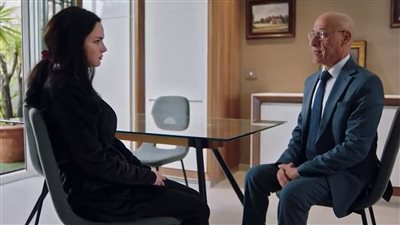 مسلسل أزمة منتصف العمر الحلقة 10.. مواجهة بين زياد وعزت وفرح تطلب الطلاق 