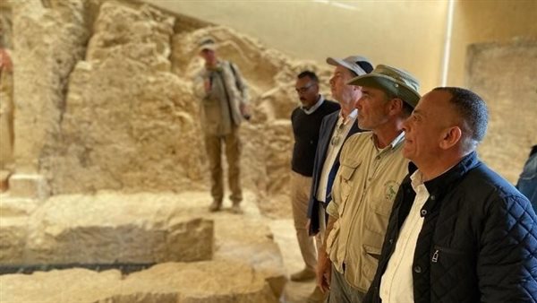 آثريون أسبان ومصريون