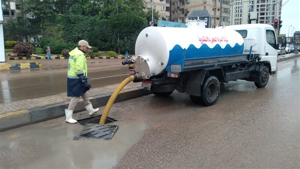 سيارة شفط المياه