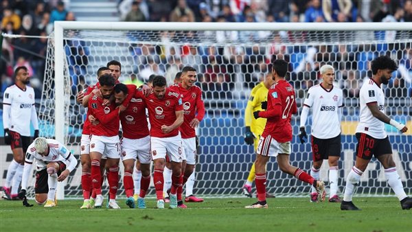 لاعبو الأهلي