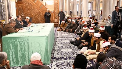 استئناف مجلس إقراء الحديث في سادس انعقاد له بمسجد الحسين وسط حضور جماهيري