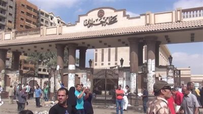 حصر الباعة الجائلين بمحيط محطة مترو حلوان لتوفير أماكن بديلة