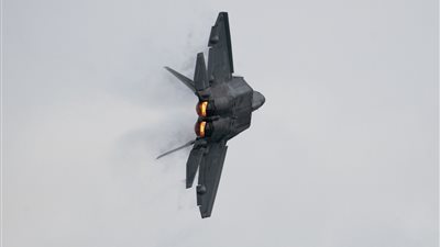 البنتاجون: إطلاق النار على جسم مشبوه حلّق قرب مواقع عسكرية أمريكية حساسة