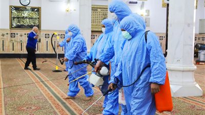 تنطلق من السيدة نفيسة.. رئيس القطاع الديني يتابع حملة تعقيم المساجد قبل شهر رمضان | صور وفيديو