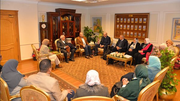 محافظ أسيوط 