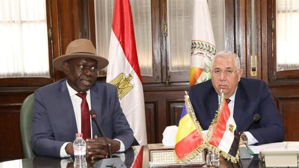 وزير الزراعة مع نظيره