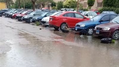 انخفاض بدرجات الحرارة واستمرار سقوط الأمطار على الإسكندرية| بث مباشر 