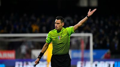 الإيطالي مارياني حكما لمباراة برشلونة ومانشستر يونايتد في الدوري الأوروبي