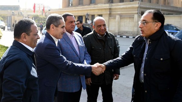 رئيس الوزراء في جولة