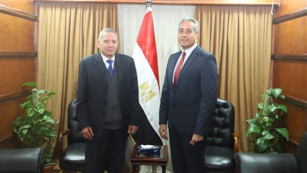 وزير القوى العاملة