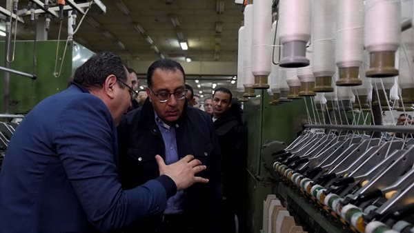 أحد مصانع الغزل والنسيج