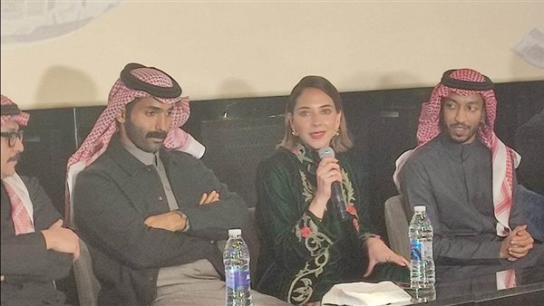 فاطمة البنوي