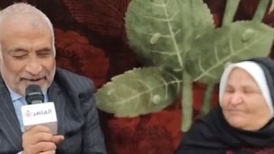 بالورد والشوكولاتة.. زوجان كفيفان يحتفلان بعيد الحب بالمنوفية: بقالنا 35 سنة متجوزين وراضيين بقدرنا| بث مباشر