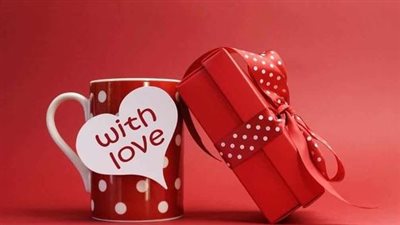 رسائل عيد الحب للزوج والخطيب والحبيب.. كلمات رومانسية معبرة