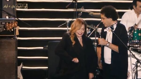 رقص ليلى علوي في