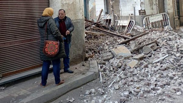 انهيار أجزاء من عقار