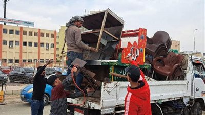 جهاز القاهرة الجديدة يشن حملاته على الباعة الجائلين ويتحفظ على معداتهم
