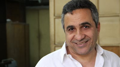 عادل سعد: أعتز بحصولي على جائزة الطيب صالح العالمية في الرواية 