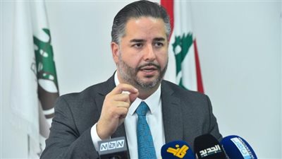 لبنان يقرر السماح بتسعير بضائع السوبر ماركت بالدولار