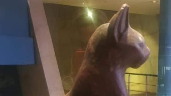  تمثال للمعبودة باستت