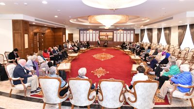 البابا تواضروس يدعو وفدا أمريكيا لزيارة جامع الفتاح العليم وكاتدرائية ميلاد المسيح بالعاصمة الإدارية