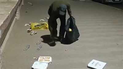 قصة كفاح مسن بالسويس يجمع الخردة لإعالة أسرته: ربّيت 9 أبناء بالحلال.. وكل اللي بتمناه عمرة | بث مباشر