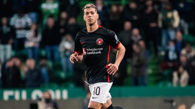 إمام عاشور أساسيًا مع ميتلاند ضد فيبورج في الدوري الدنماركي
