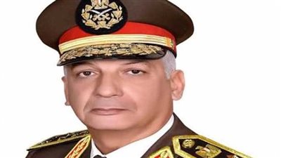 وزير الدفاع يشهد حفل انتهاء فترة الإعداد العسكري لطلبة الكليات والأكاديمية العسكرية 