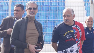 سفير مصر بالسودان يحضر مران الأهلي الأخير قبل مباراة الهلال 