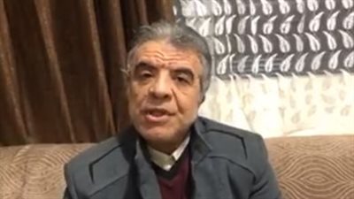 قصة كفاح نجار من محو الأمية لكلية الحقوق بالقليوبية: اتريقوا عليا وقالوا بعد ما شاب ودوه الكتّاب | بث مباشر