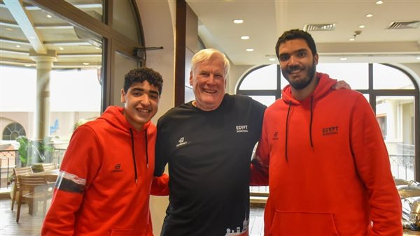 بريان شو ينضم لمعسكر