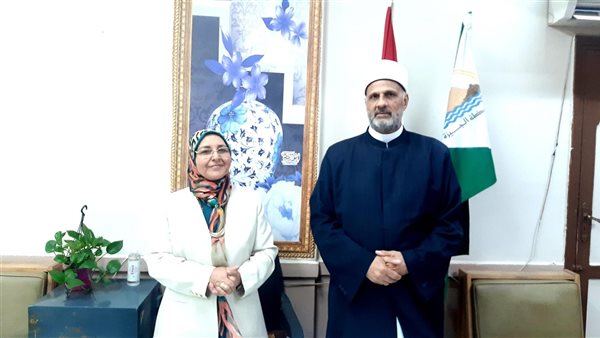  الدكتورة فاطمة الأحمر