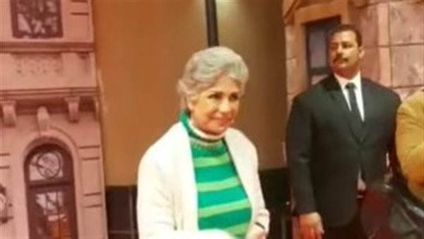 سوسن بدر من عرض مسرحية